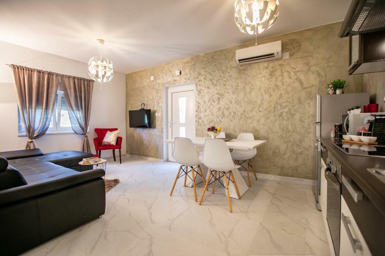 Ena Apartment Σπλιτ Εξωτερικό φωτογραφία